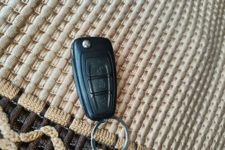 Ford Focus 2014 car image #11