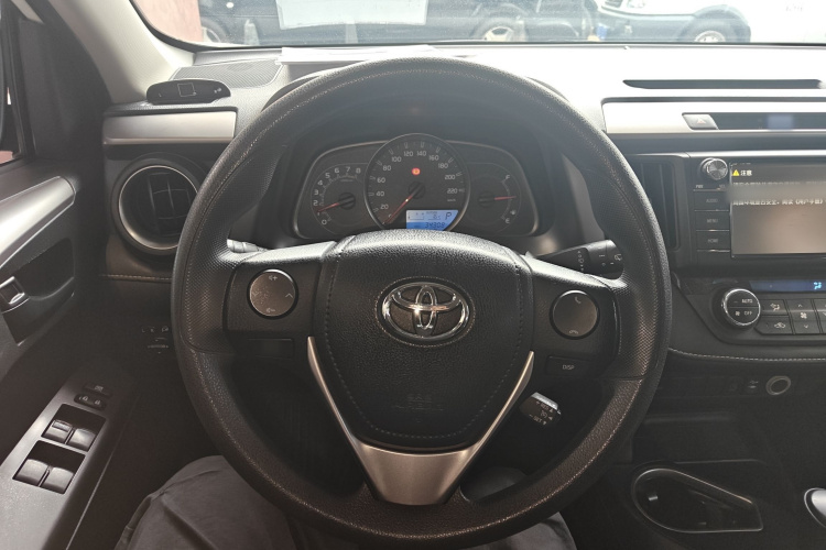 Toyota RAV4 2019 #11 Toyota RAV4 2019 car image #11