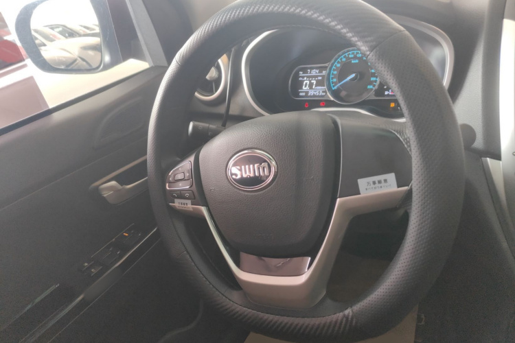 SWM斯威汽车 SWM斯威X3 2019 #11 SWM斯威汽车 SWM斯威X3 2019 汽车图片 #11