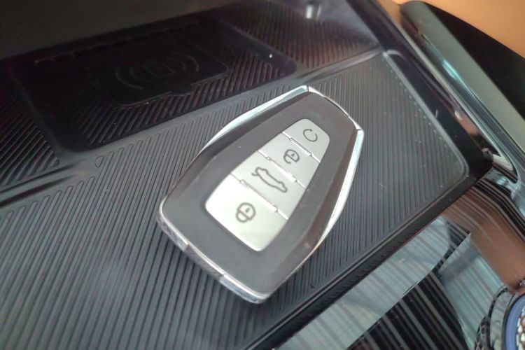 GEELY Monjaro 2024 car image #11