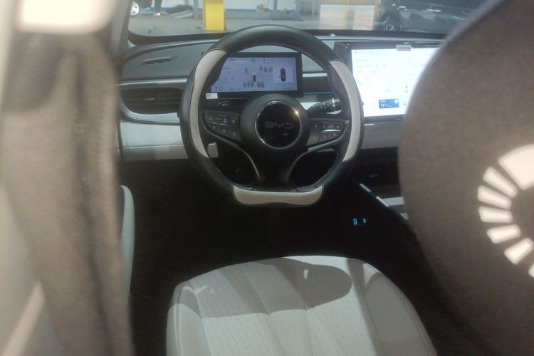 BYD Seal 05 DM-i 2025 #11 BYD Seal 05 DM-i 2025 car image #11