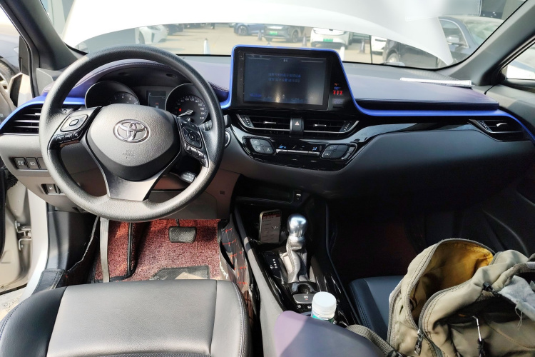 Toyota C-HR 2021 immagine di auto #11