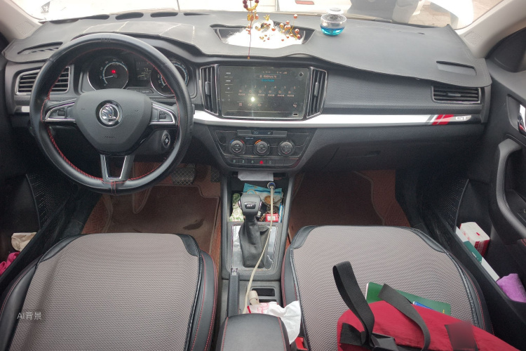 Skoda Kamiq 2022 immagine di auto #11