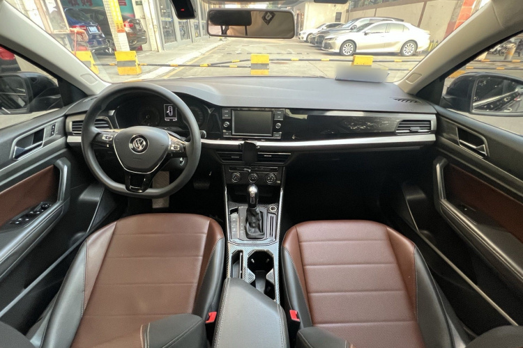 Volkswagen Lavida 2019 car image #11