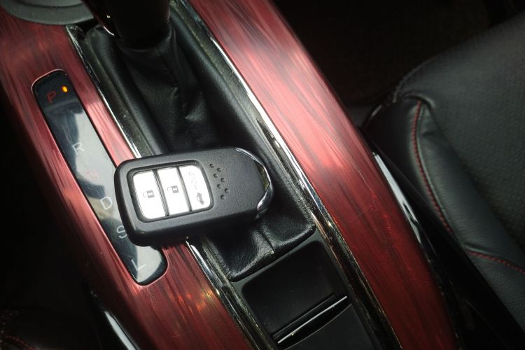 Honda XR-V 2015 #11 Honda XR-V 2015 car image #11