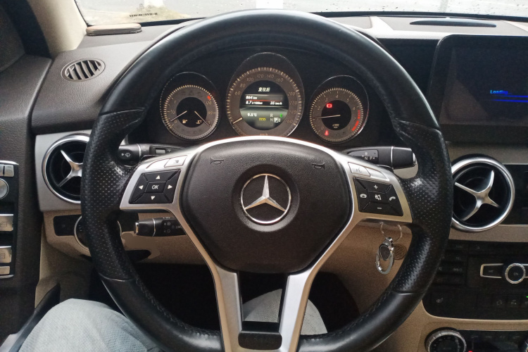 Mercedes-Benz GLK Class 2015 car image #11