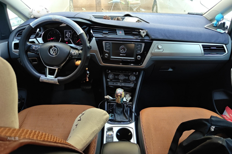 Volkswagen Touran 2017 #11 Volkswagen Touran 2017 car image #11