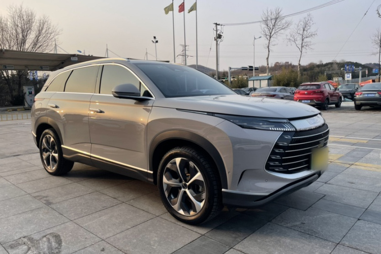 BYD Frigate 07 2023 immagine di auto #11