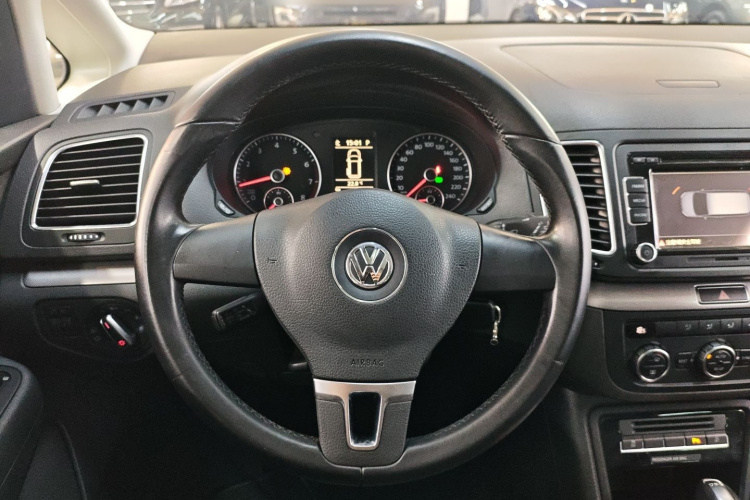 Volkswagen Sharan 2017 صورة سيارة #11