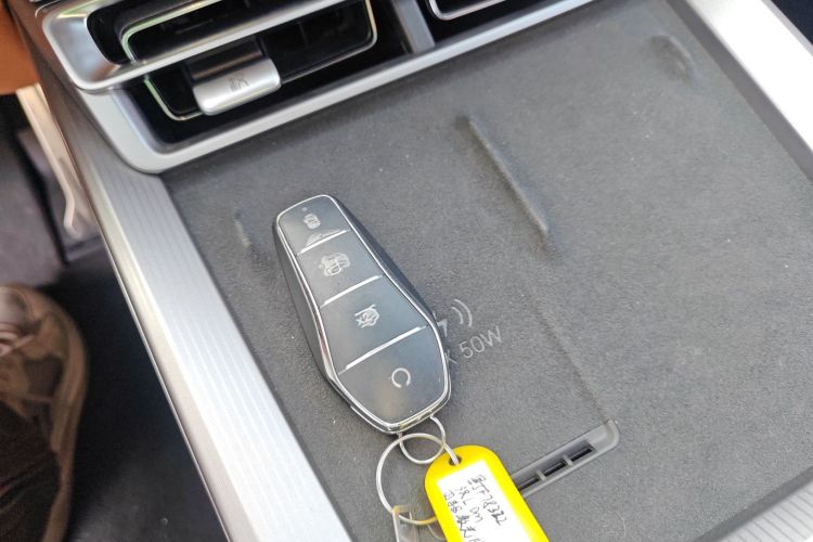 BYD HanL 2025 car image #11