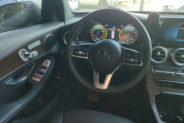 Mercedes-Benz GLC Class 2021 #11 Mercedes-Benz GLC Class 2021 car image #11