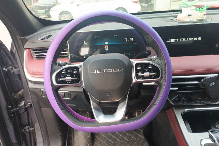Jetour X70 PLUS 2023 car image #11