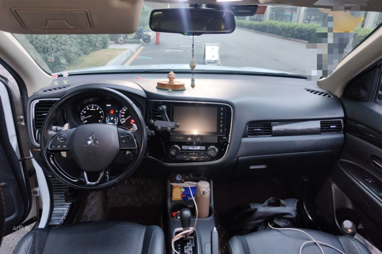 劳斯莱斯 欧蓝德 2017 汽车图片 #11