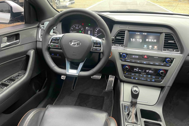 Hyundai Sonata 2017 immagine di auto #11