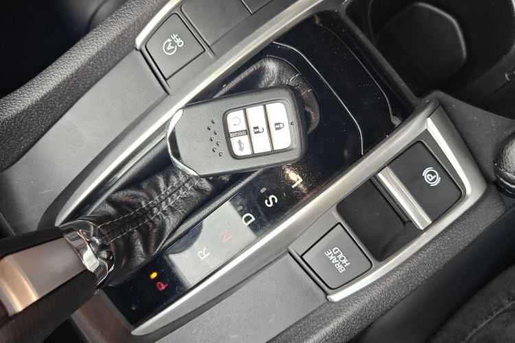 Honda Civic 2018 car image #11