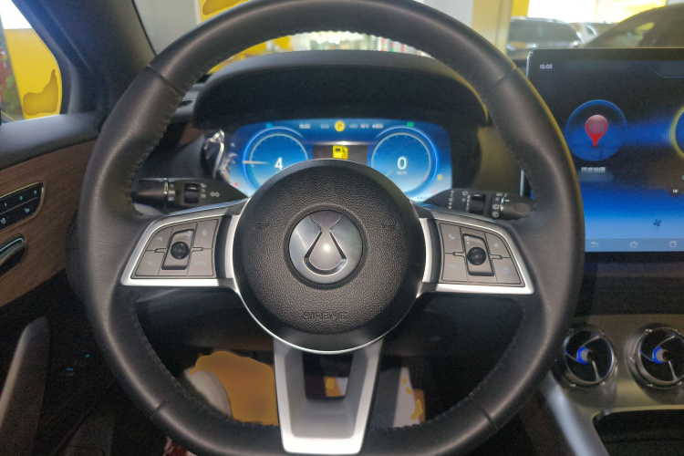 Denza X 2021 car image #11