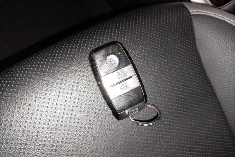 Kia KX1 2020 immagine di auto #11