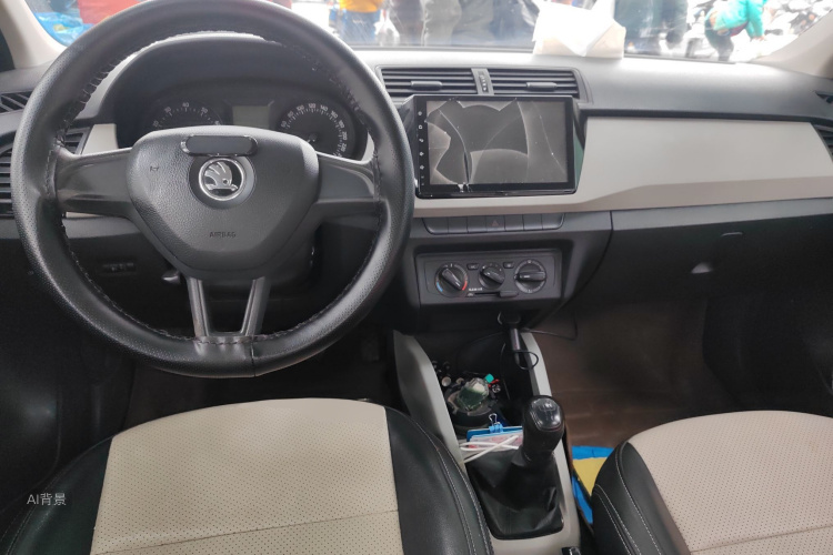 Skoda Fabia 2016 car image #11