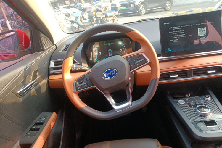 BYD e2 2020 изображение автомобиля #11