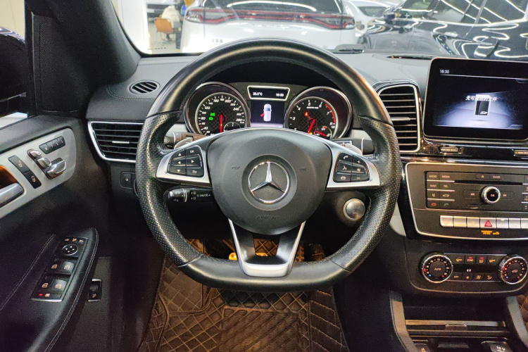 Mercedes-Benz GLE AMG 2018 car image #11