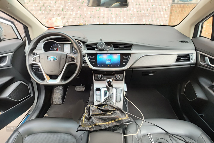 GEELY Emgrand GS 2018 car image #11