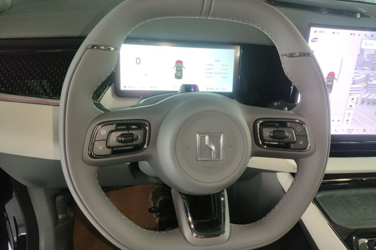 极氪 极氪009 2025 汽车图片 #11