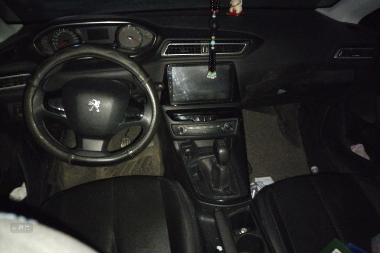 Peugeot 308 2017 car image #11