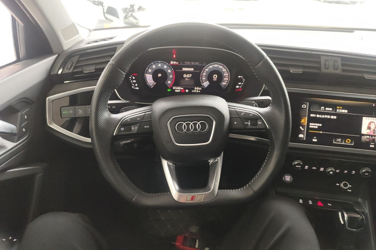 Audi Q3 Sportback 2020 car image #11