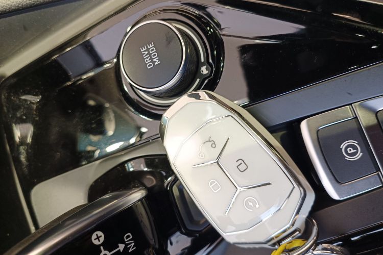 Lynk & Co 03 New Energy 2021 #11 Lynk & Co 03 New Energy 2021 car image #11