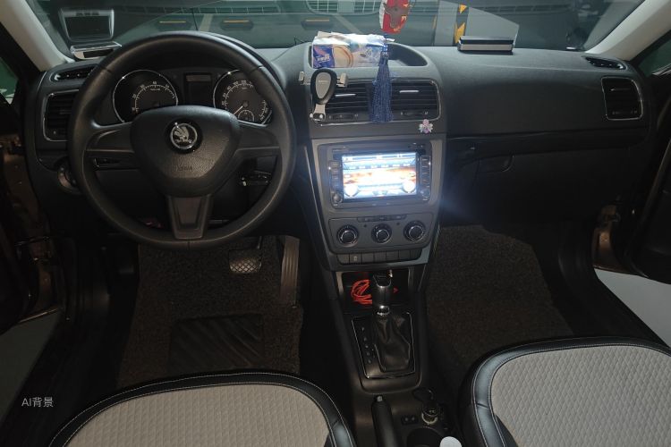 Skoda Yeti 2016 car image #11