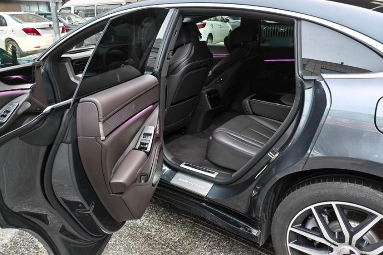 Denza Z9 2024 #11 Denza Z9 2024 car image #11