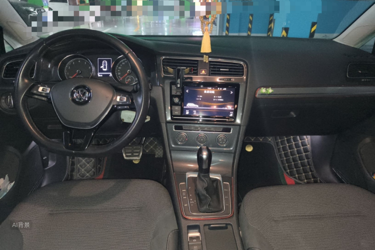 Volkswagen Golf 2019 car image #11