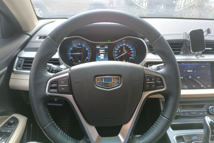 GEELY Emgrand 2018 #11 GEELY Emgrand 2018 car image #11