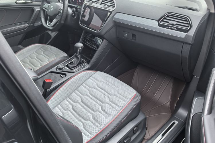 Volkswagen Tiguan X 2021 صورة سيارة #11