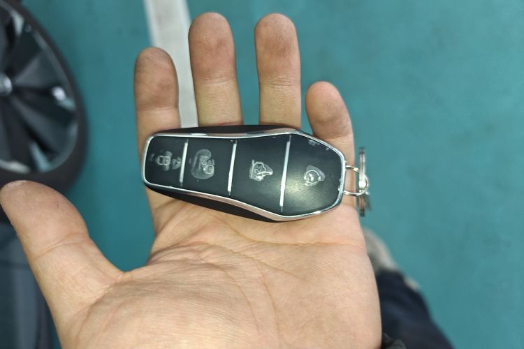 BYD Tang L 2025 car image #11