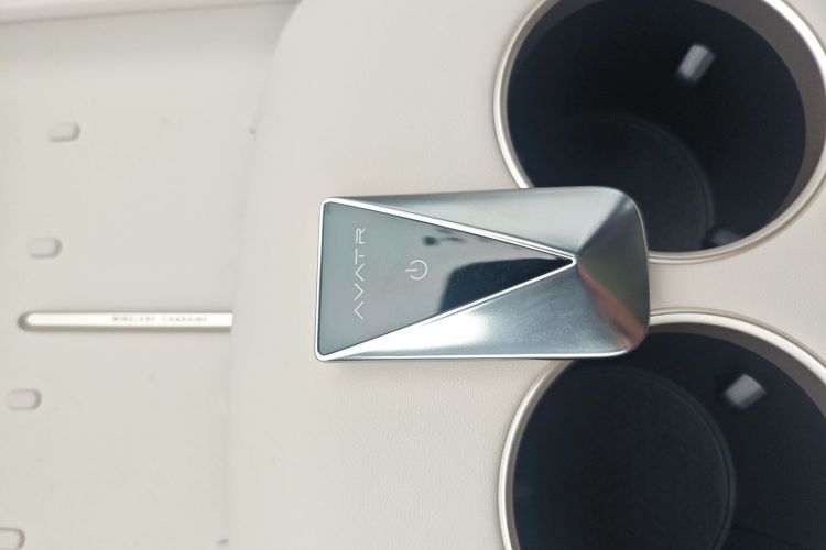 Avatr 06 2025 #11 Avatr 06 2025 car image #11