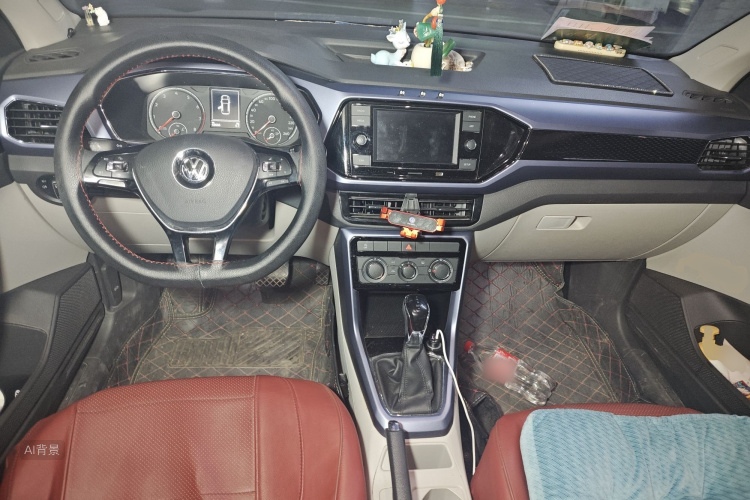 Volkswagen T-Cross 2020 #11 Volkswagen T-Cross 2020 car image #11