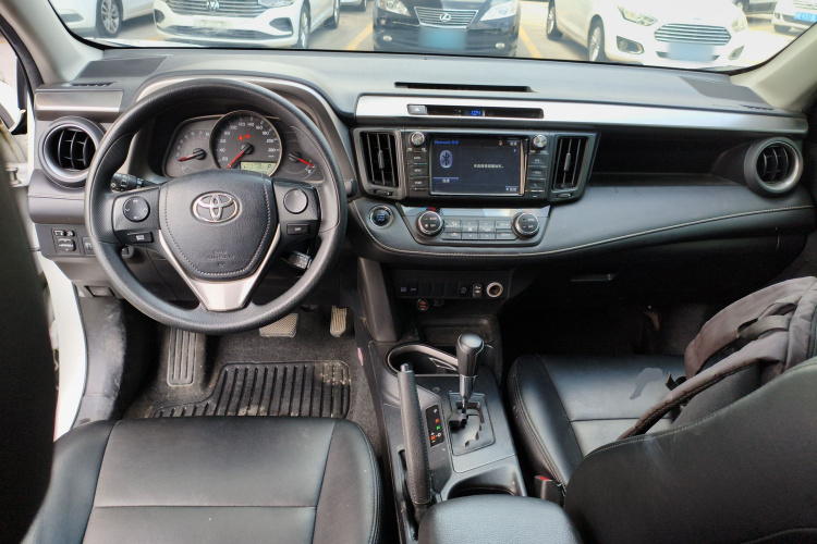 Toyota RAV4 2019 #11 Toyota RAV4 2019 car image #11