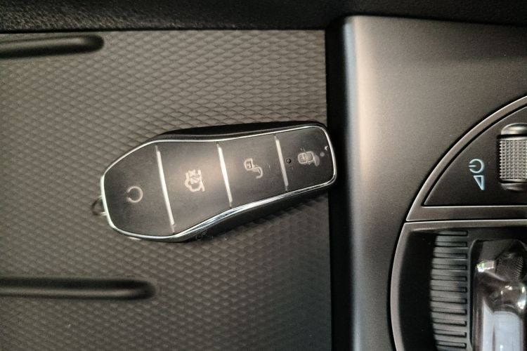 BYD Seal 05 DM-i 2025 #11 BYD Seal 05 DM-i 2025 car image #11