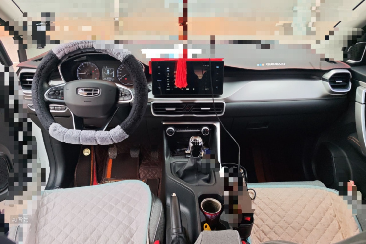 GEELY Coolray 2023 car image #11