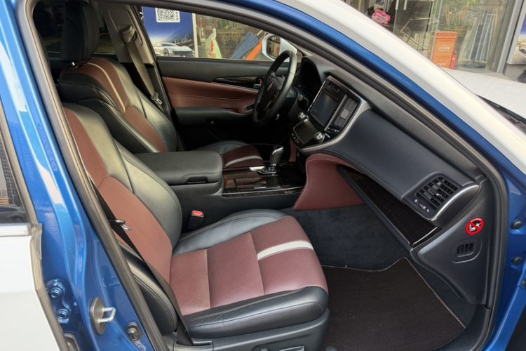 丰田 皇冠 2017 汽车图片 #11