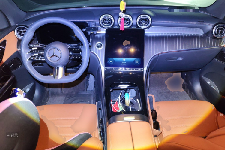 Mercedes-Benz GLC Class 2024 immagine di auto #11