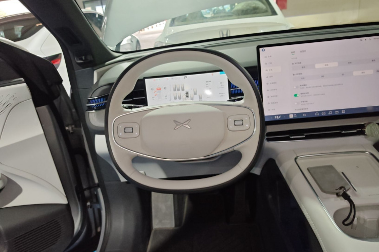 Xpeng G6 2025 صورة سيارة #11