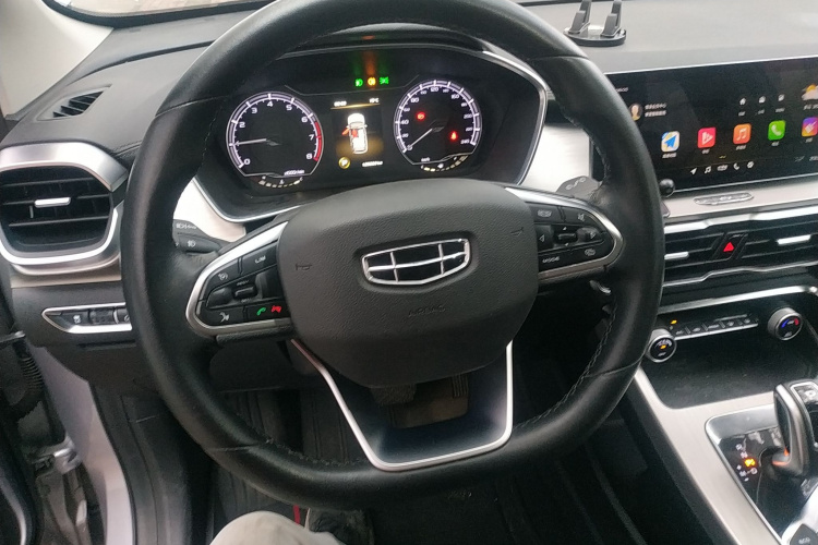 GEELY Coolray 2019 car image #11