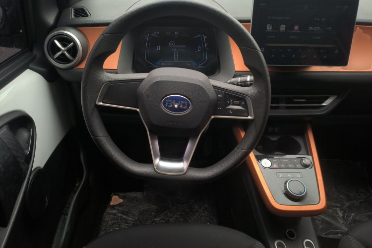 BYD e1 2019 #11 BYD e1 2019 car image #11