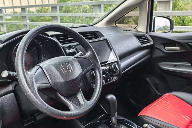 Honda Fit 2018 car image #11