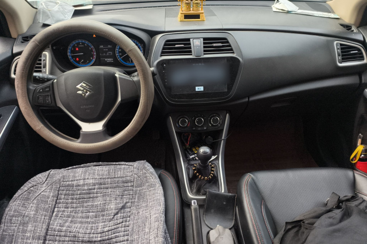 Suzuki S-Cross 2017 صورة سيارة #11