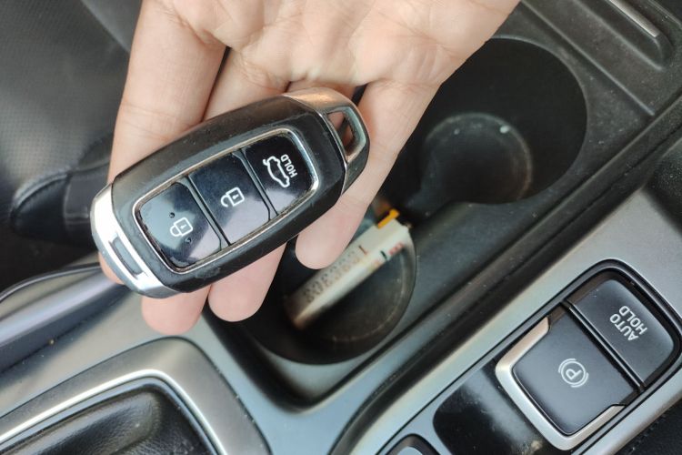 Hyundai Lafesta 2019 car image #11