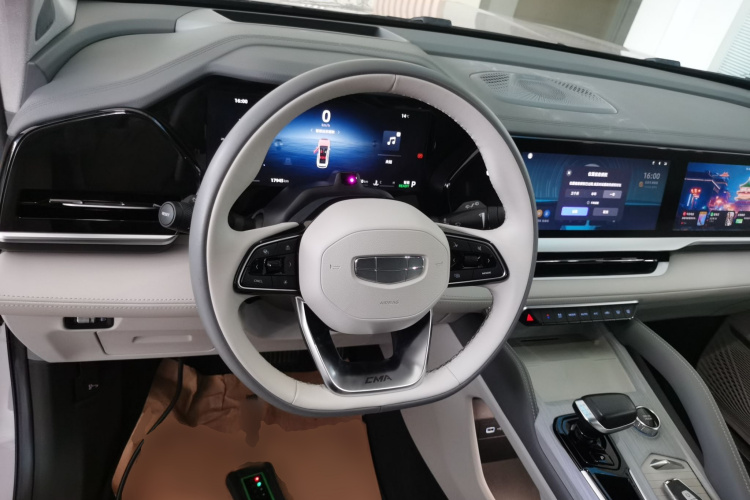 GEELY 2024 #11 GEELY 2024 car image #11