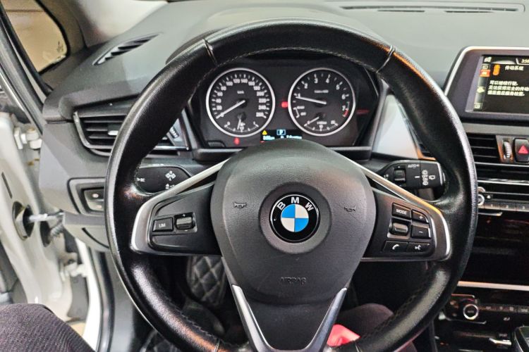 BMW 2 Series Tourer 2016 car image #11